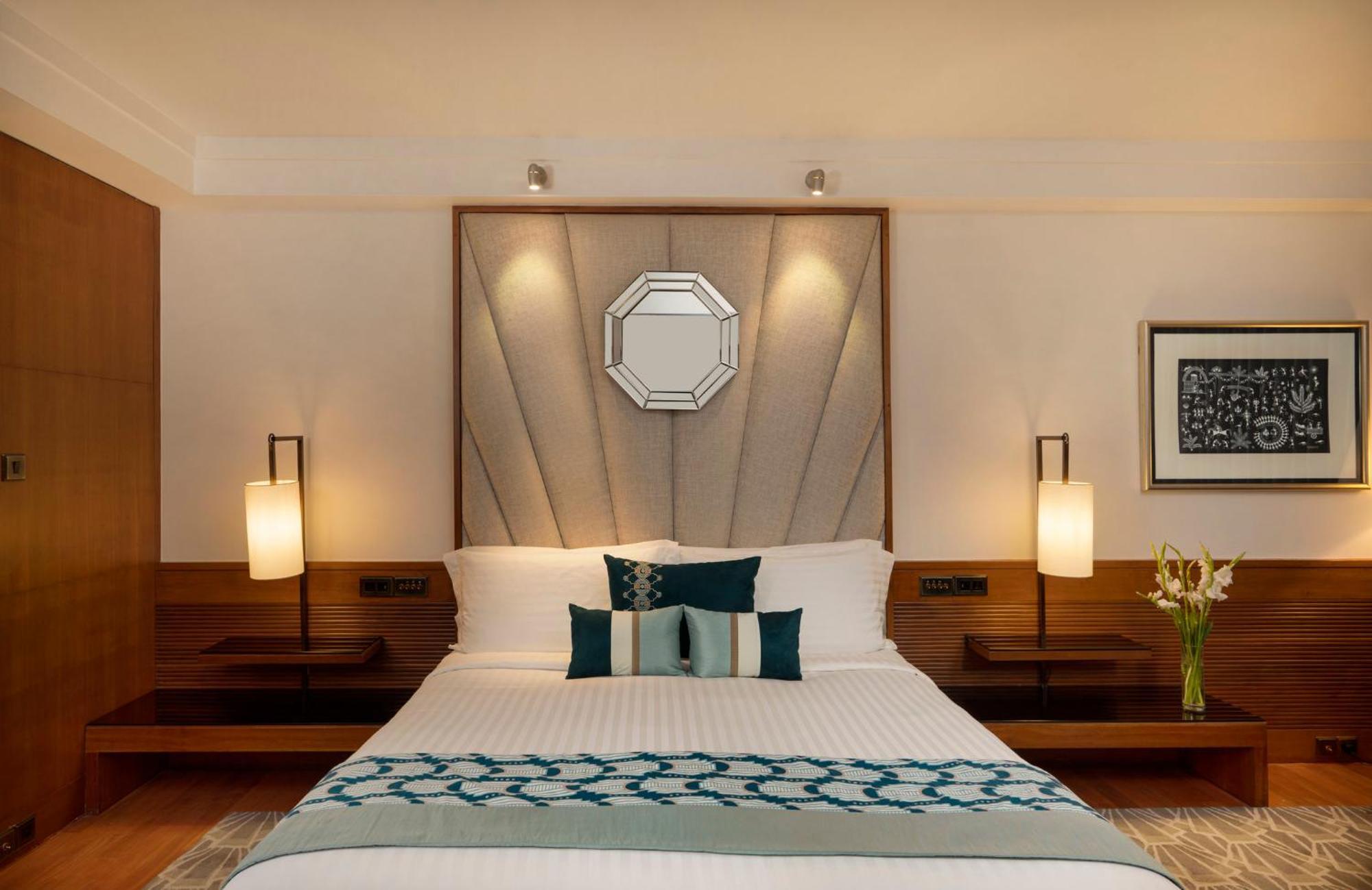 Hotel Intercontinental Marine Drive Mumbai By Ihg Exterior foto